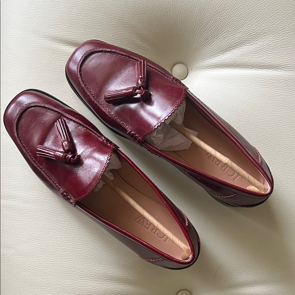 LAST CALL J. Crew Women's Burgundy Tassel Loafers size 9.5